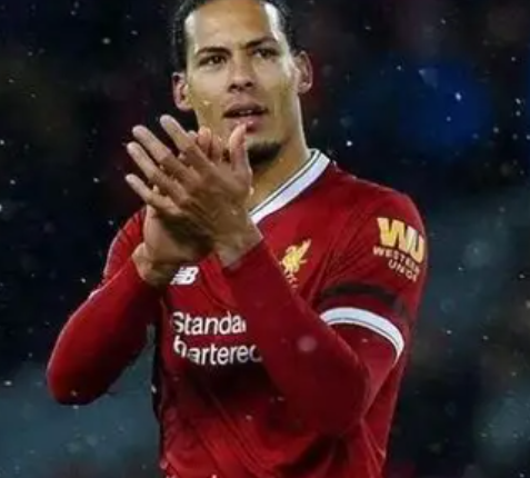 韦斯&middot;布朗：费迪南德在个人能力上更胜范戴克一筹